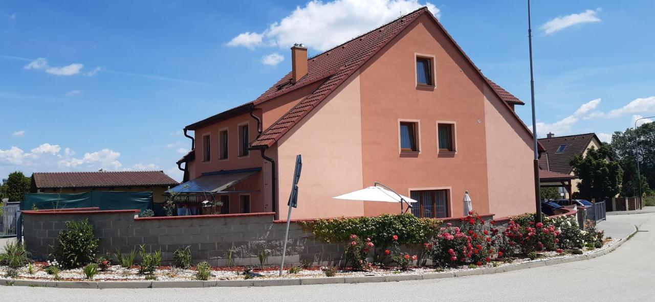 Wellness Penzion Palice Jindrichuv Hradec Luaran gambar