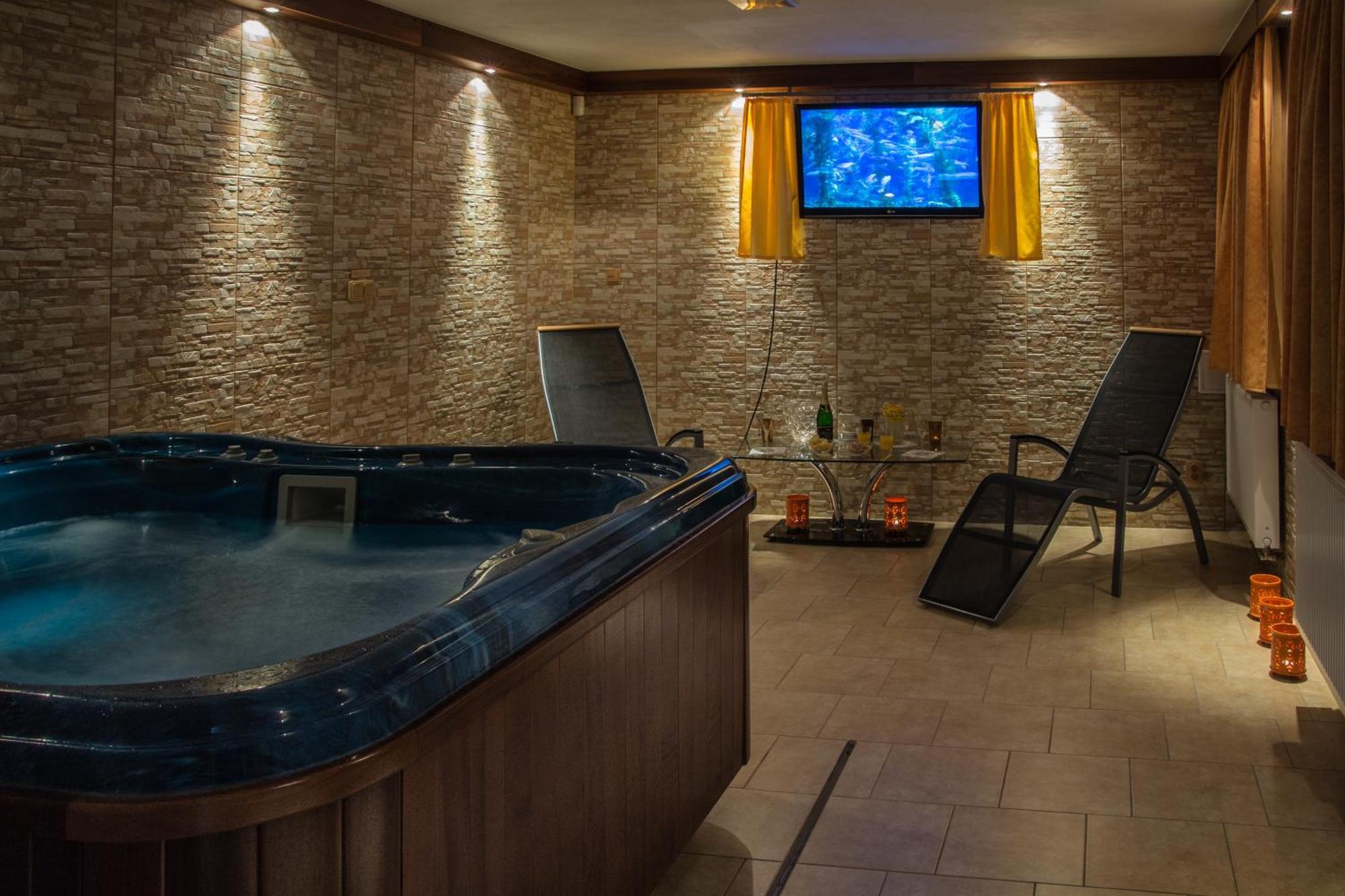 Wellness Penzion Palice Jindrichuv Hradec Luaran gambar