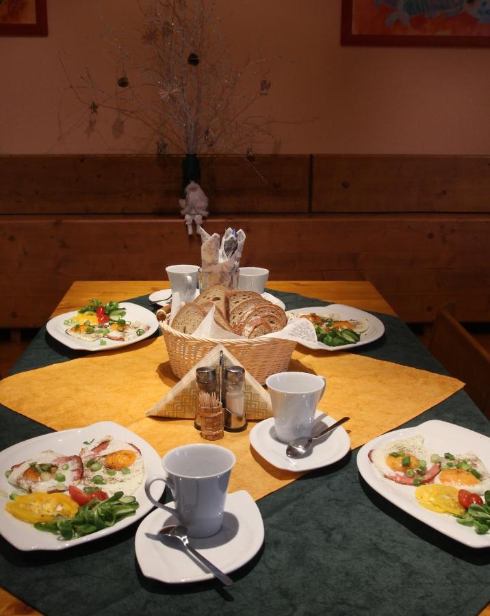 Wellness Penzion Palice Jindrichuv Hradec Luaran gambar